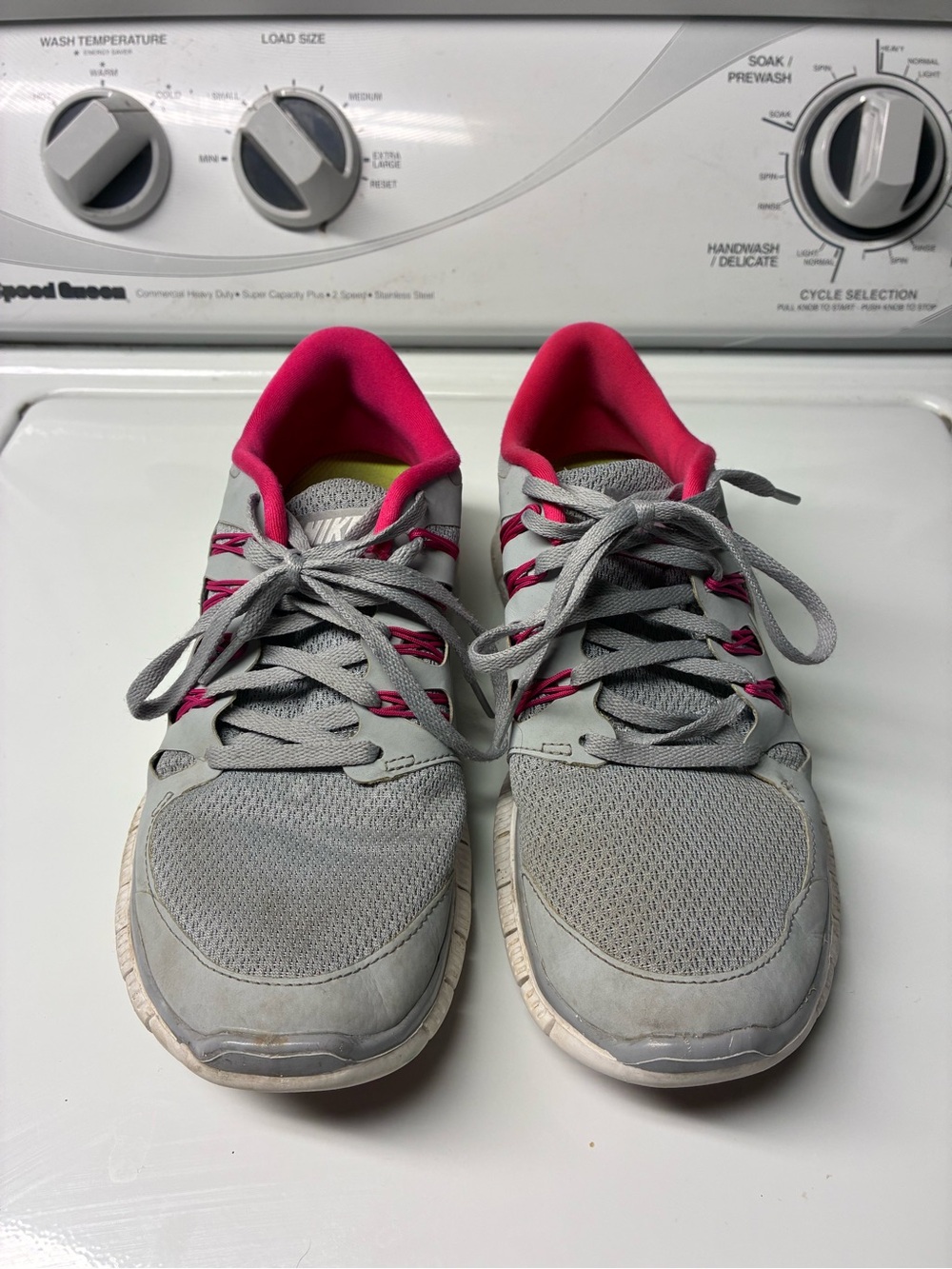 Nike Women’s Gray & Pink Athletic Running Shoes